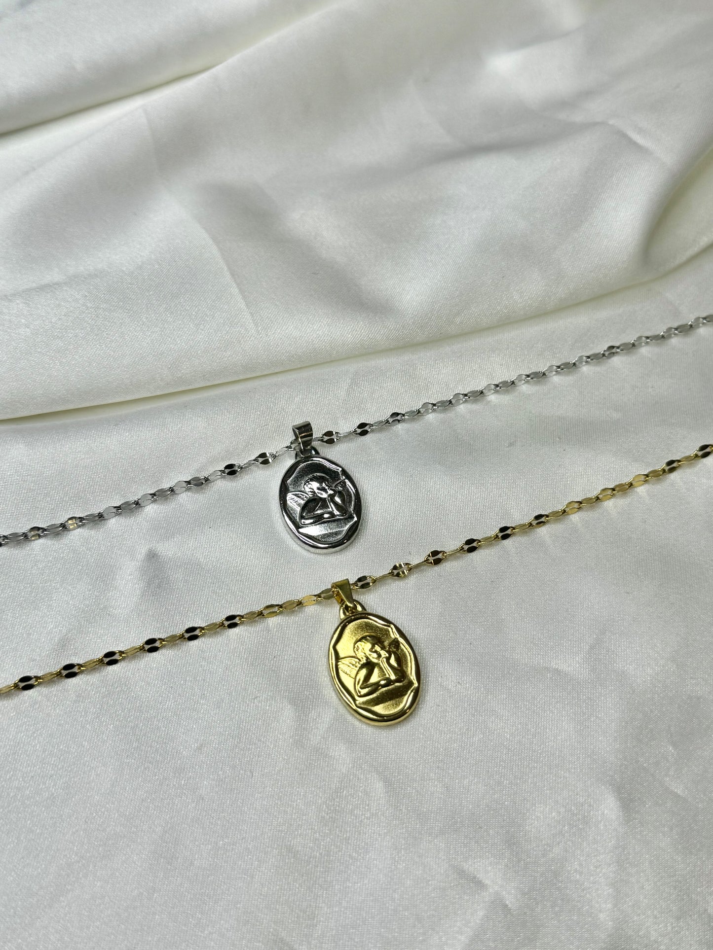 Round Angel Necklace