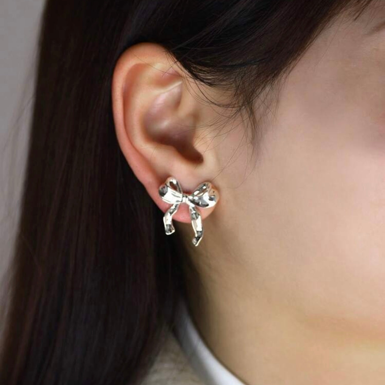 Cute Bow Earrings - silver