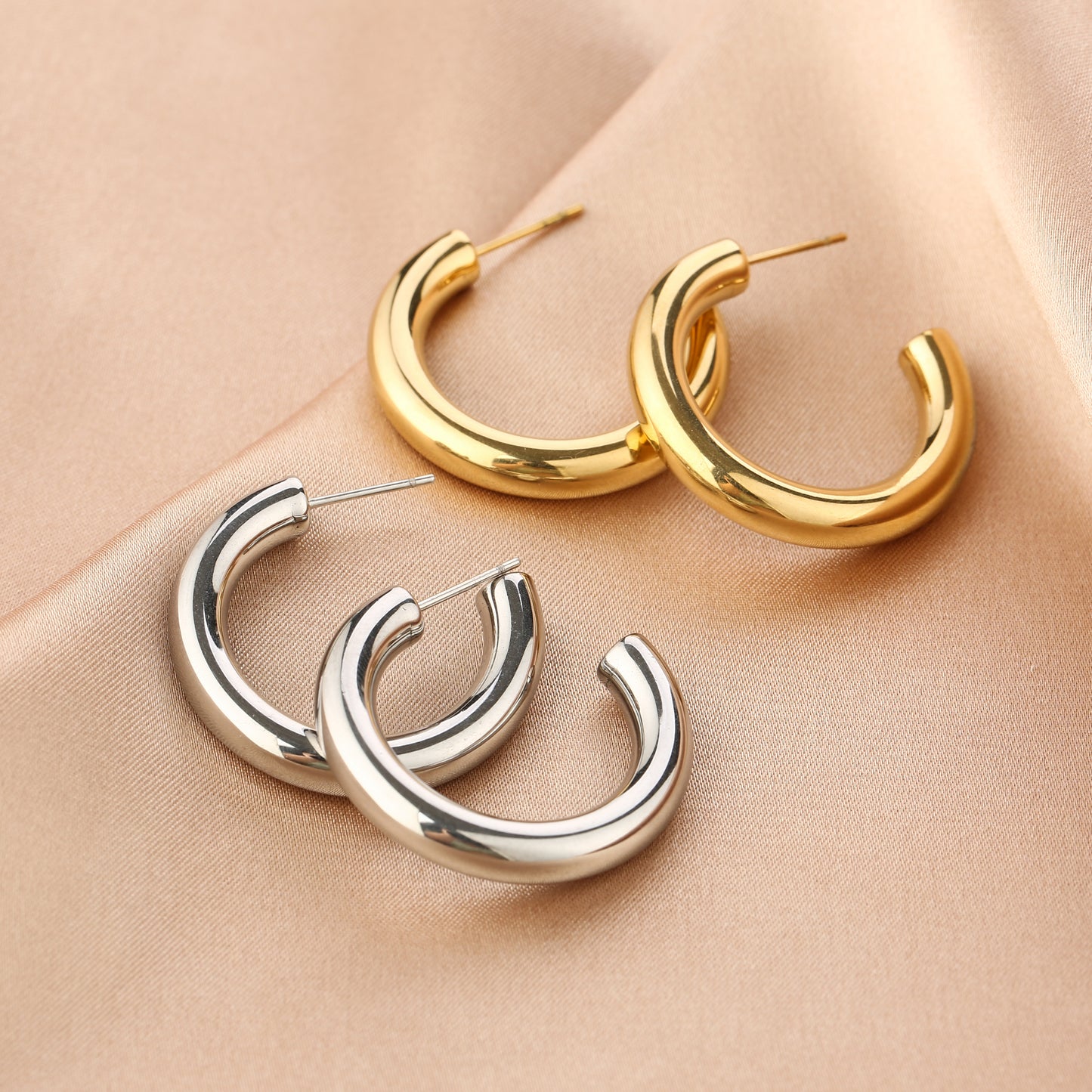 Small Round Earrings - gold