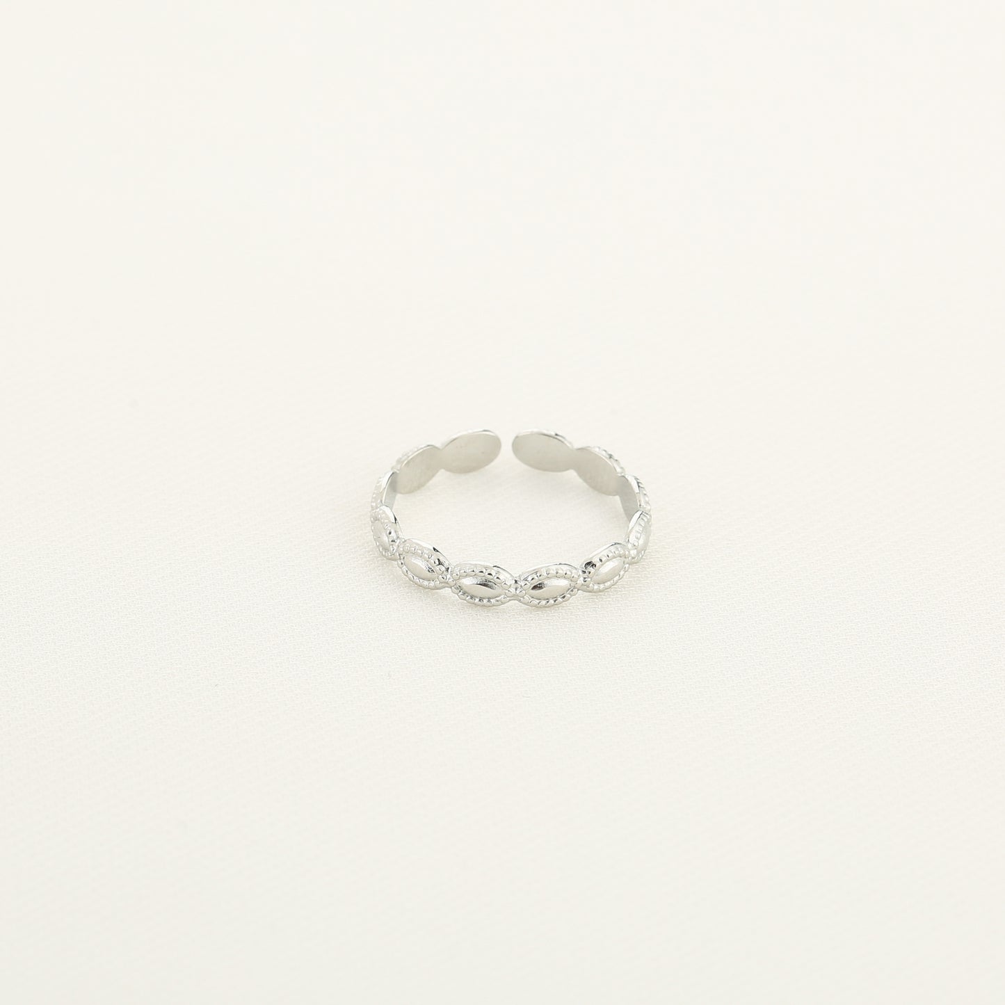 Oval Ring