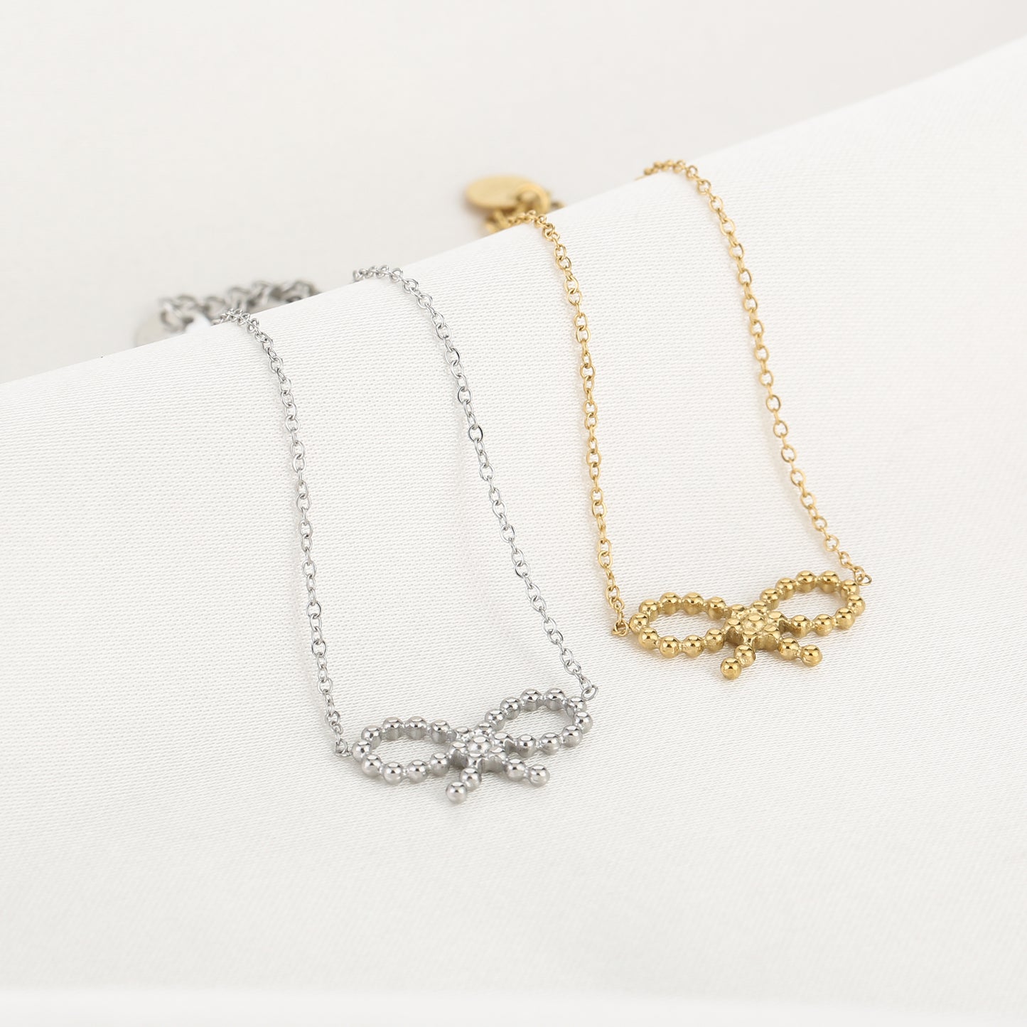 Lovely Bow Bracelet - gold
