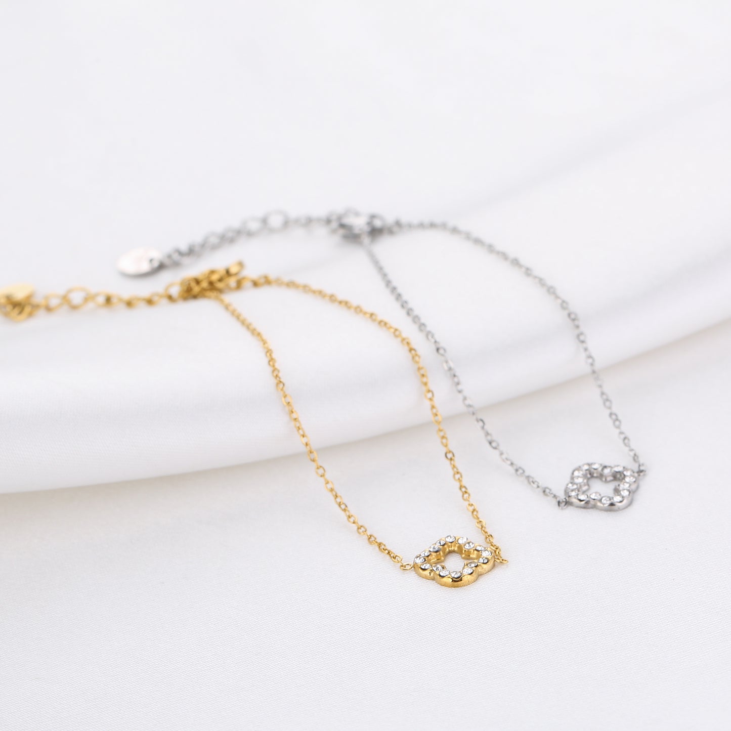 Open Clover Bracelet - gold