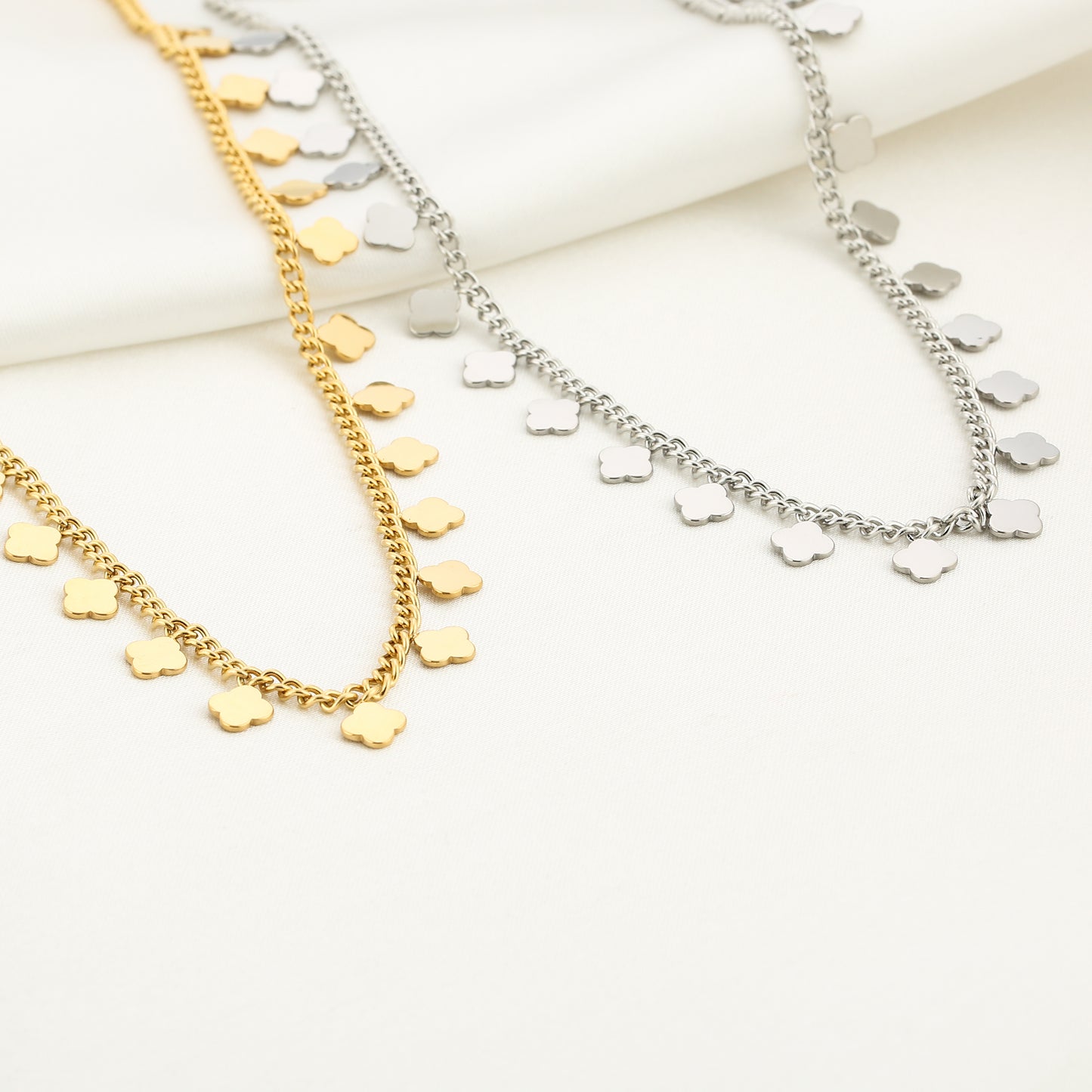 Full Clovers Necklace - gold