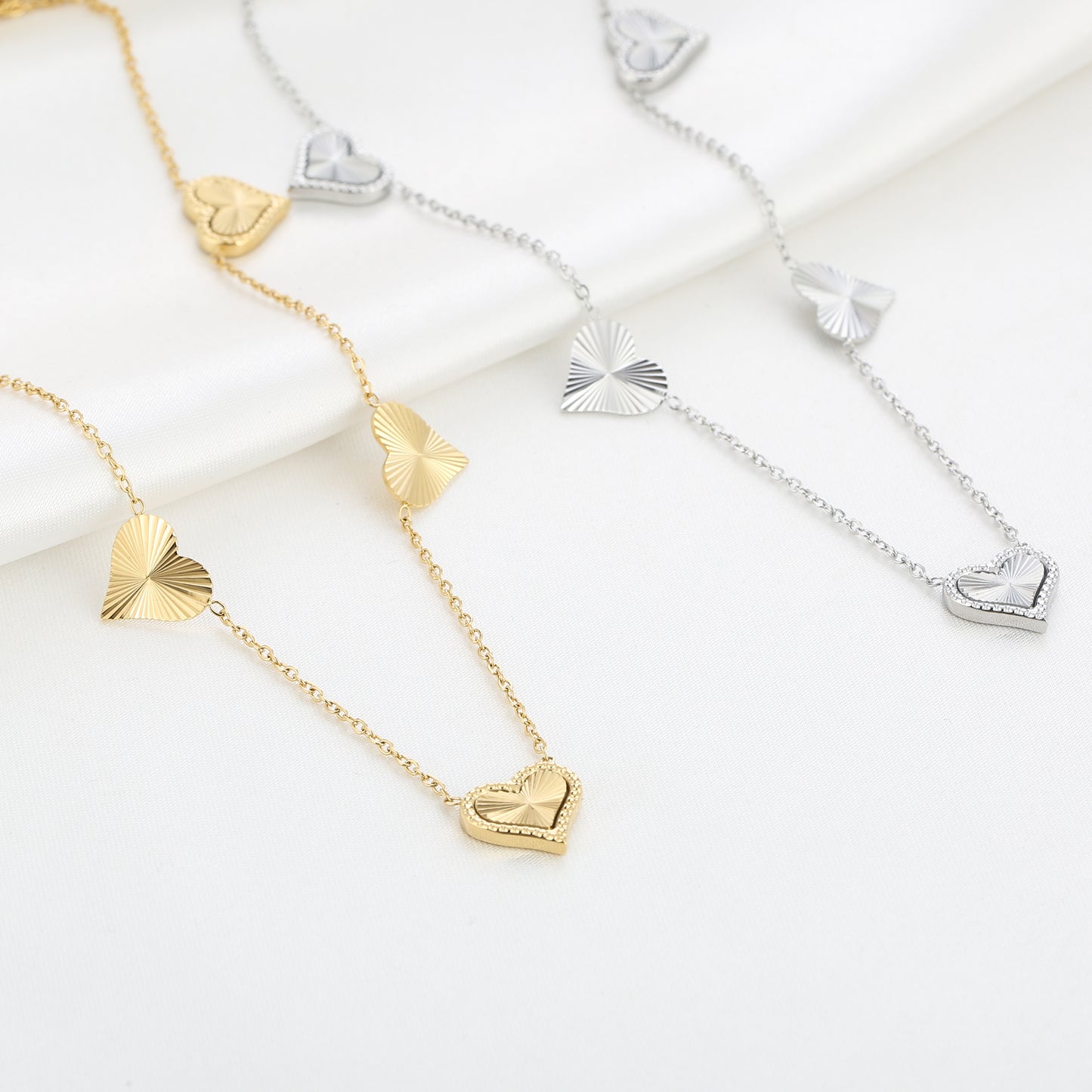 Five Lovely Necklace - gold
