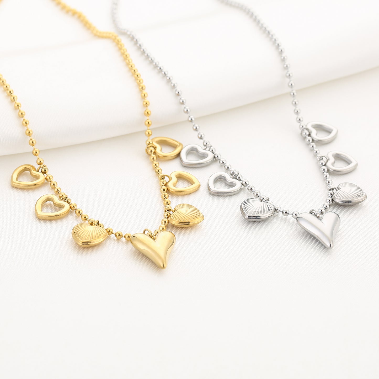 Pretty Love Necklace - gold