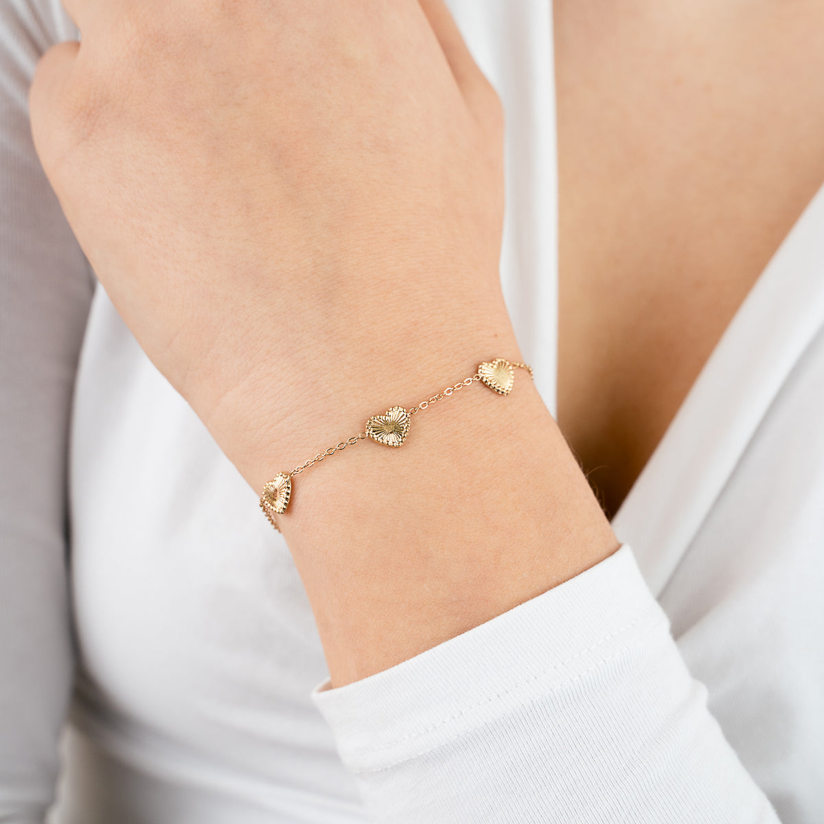 Cute Trio Heart Bracelet - gold