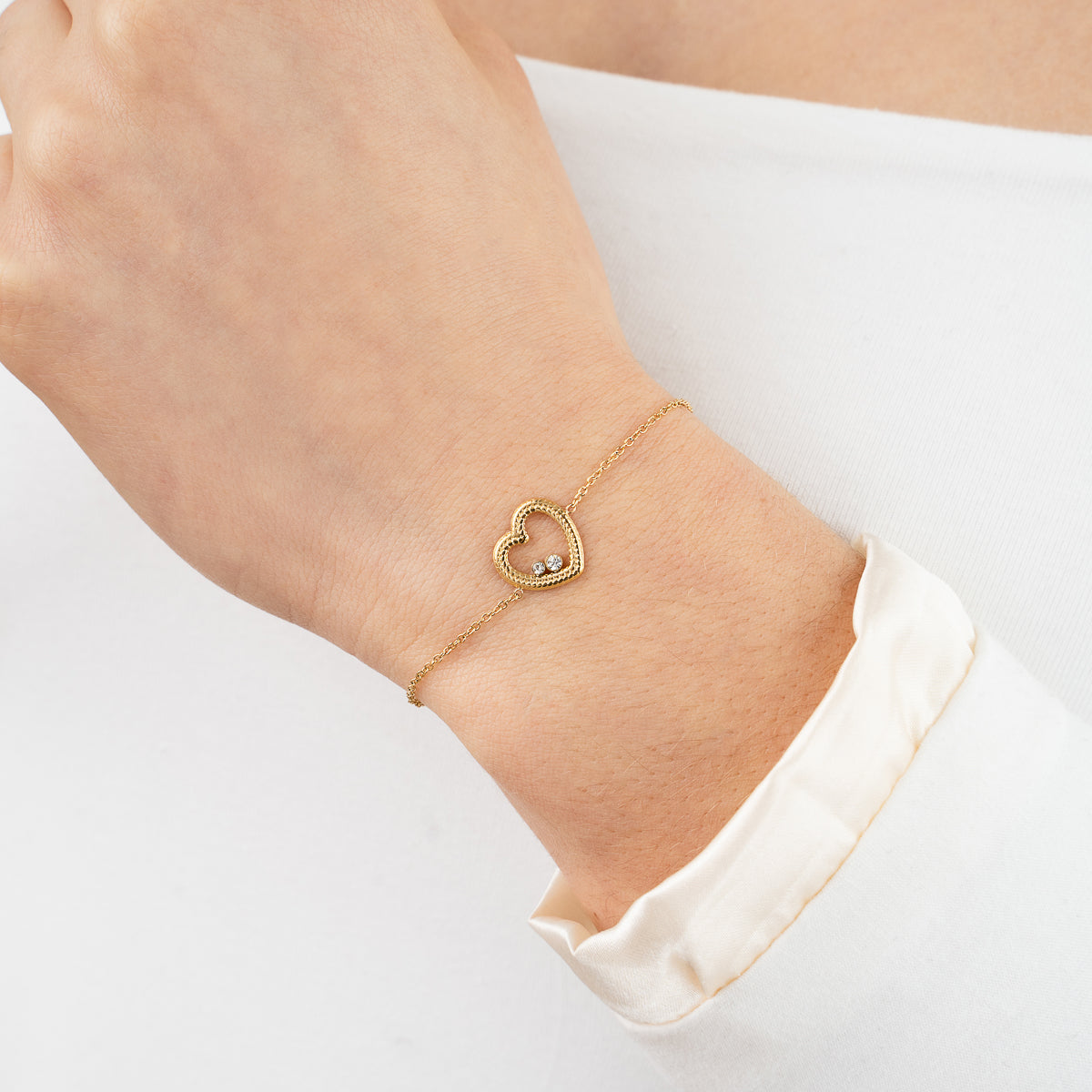 Open Shine Heart Bracelet - gold