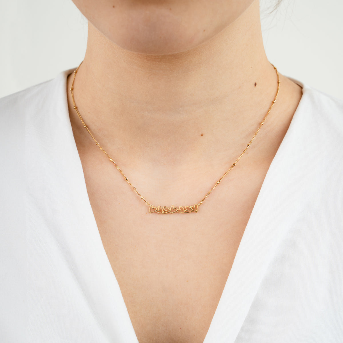 Small Cute Hearts Necklace - gold